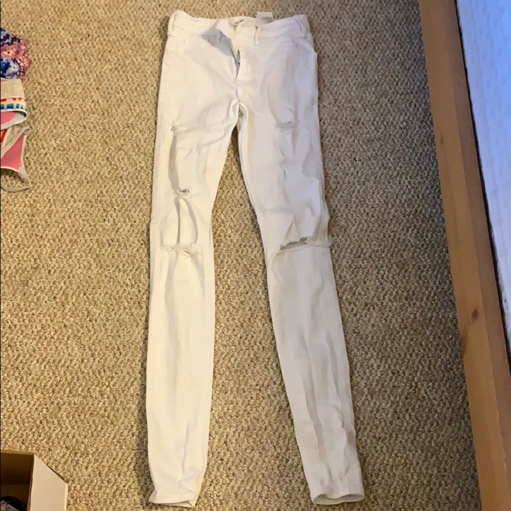 white ripped skinny jeans OBO
